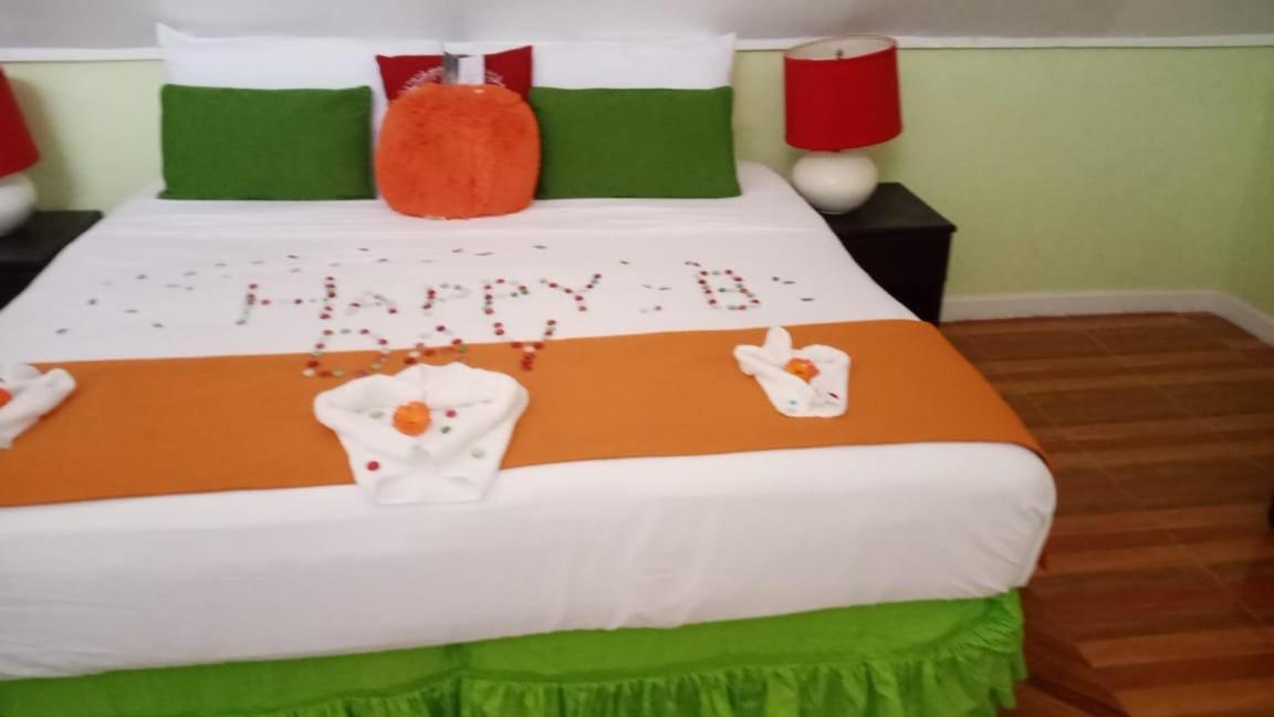River Side Apt 9 @ Mystic Ridge. Ocho Rios Eksteriør bilde