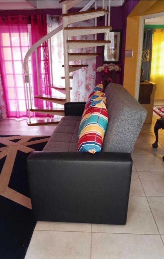 River Side Apt 9 @ Mystic Ridge. Ocho Rios Eksteriør bilde