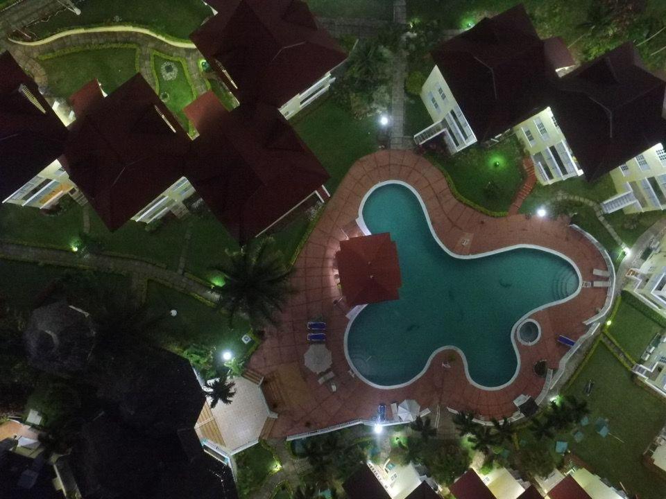 River Side Apt 9 @ Mystic Ridge. Ocho Rios Eksteriør bilde