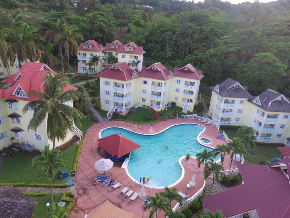 River Side Apt 9 @ Mystic Ridge. Ocho Rios Eksteriør bilde