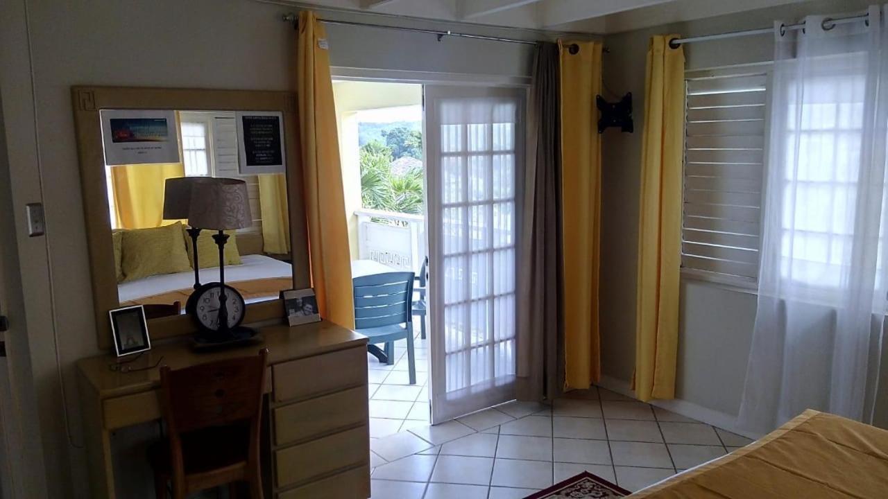 River Side Apt 9 @ Mystic Ridge. Ocho Rios Eksteriør bilde
