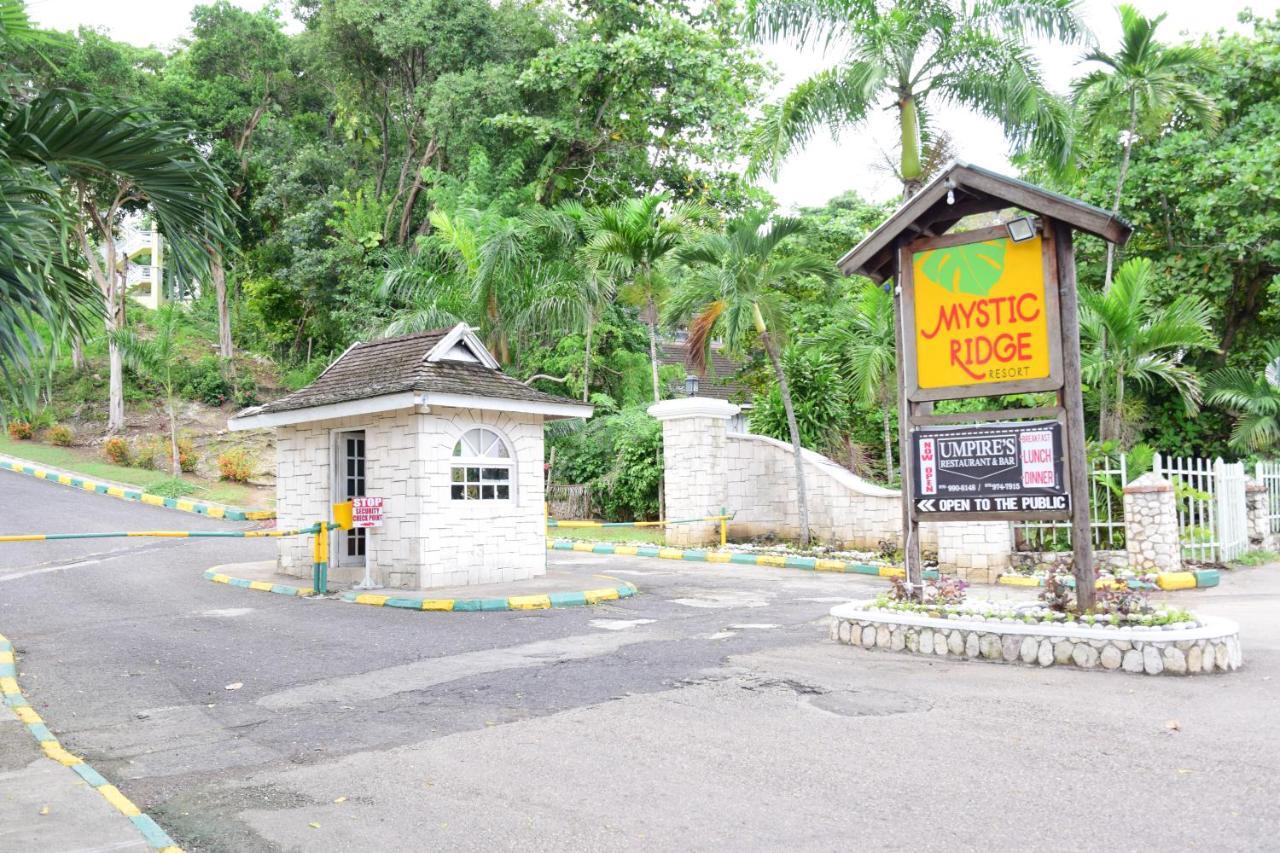 River Side Apt 9 @ Mystic Ridge. Ocho Rios Eksteriør bilde